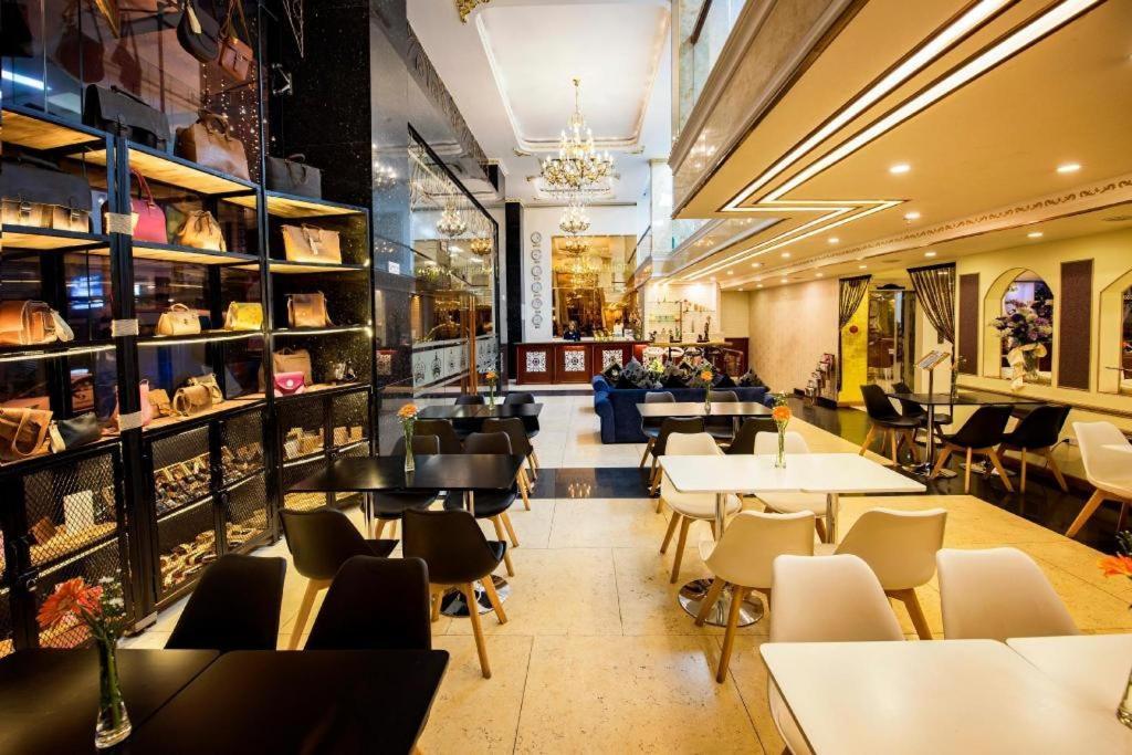 Golden Crown Hotel Saigon Ciudad Ho Chi Minh  Exterior foto