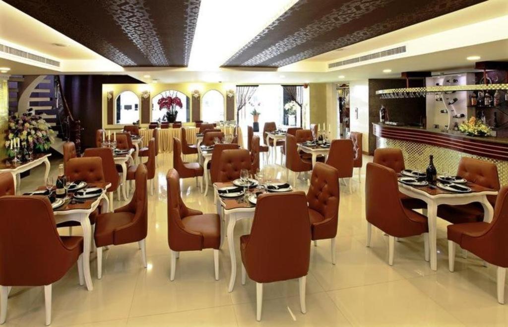 Golden Crown Hotel Saigon Ciudad Ho Chi Minh  Exterior foto